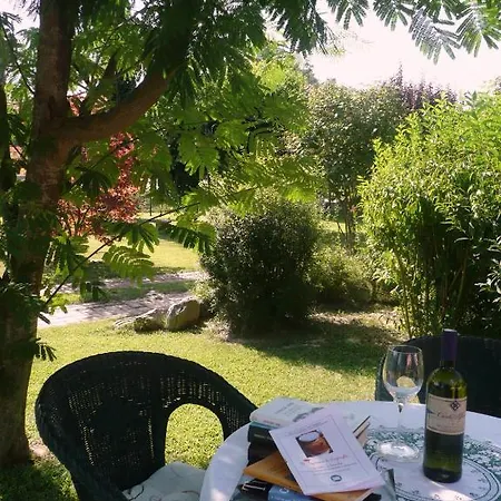 Bed & Breakfast La Valle Montafia